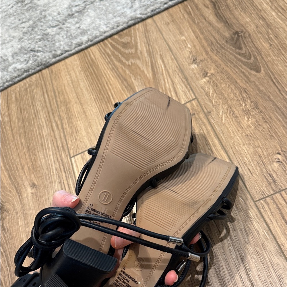 A new day Elegant Black Strappy Women's Heels - 11 - Picture 6 of 6